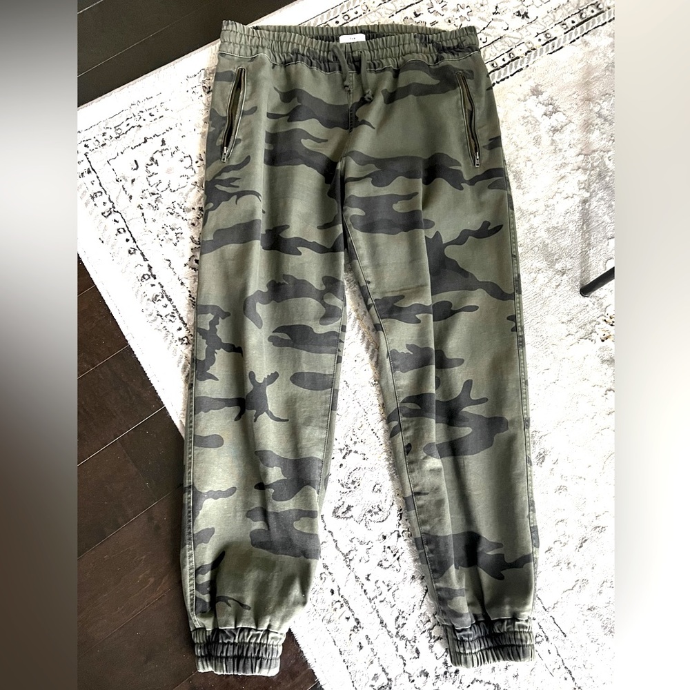 TNA Cargo pant.